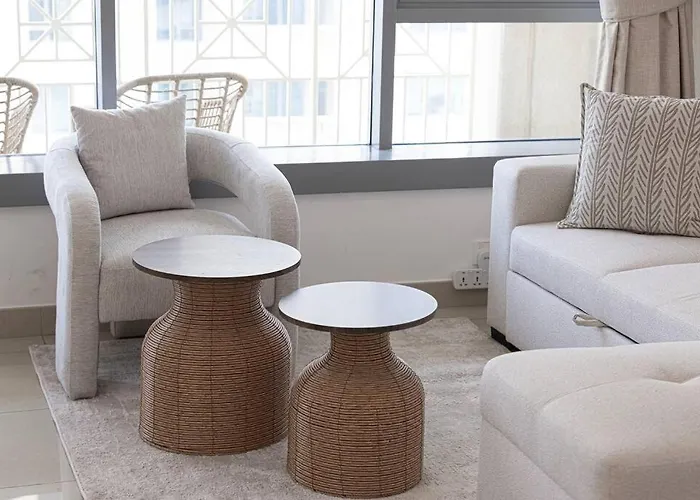 Luxurious 1-Bed, 2-Bath With Burj Khalifa Views